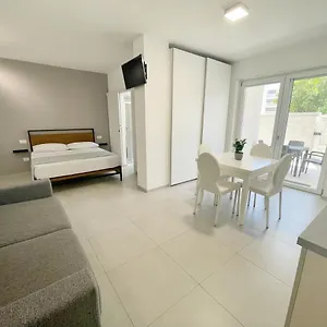 meditrra-suite.lecce-hotels.com/
